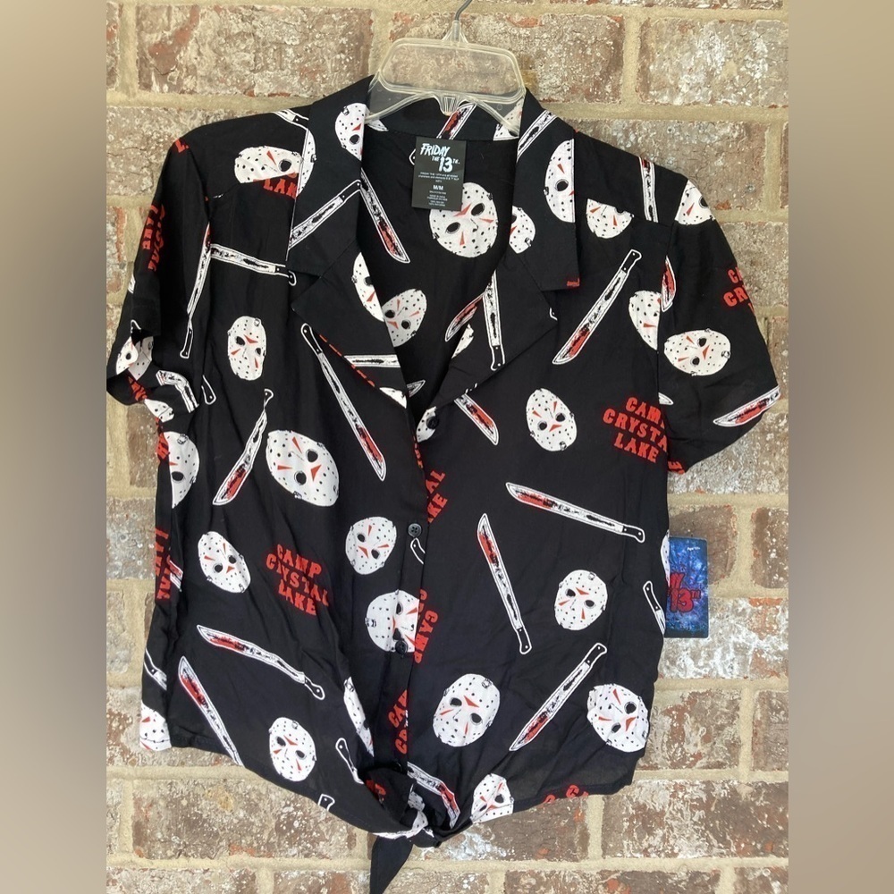 Friday the 13th button up blouse size M NWT Bioworld